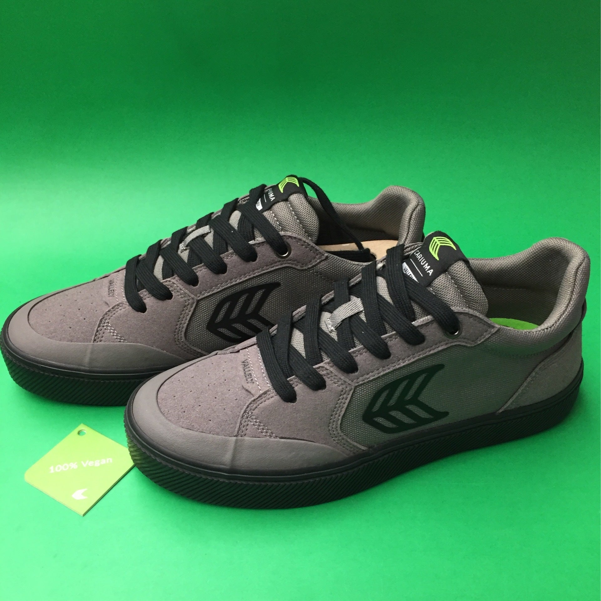 Cariuma sizing on sale